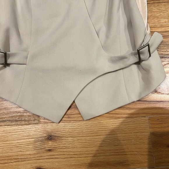 Tailored Dana Buchman Vest - Picture 6 of 8